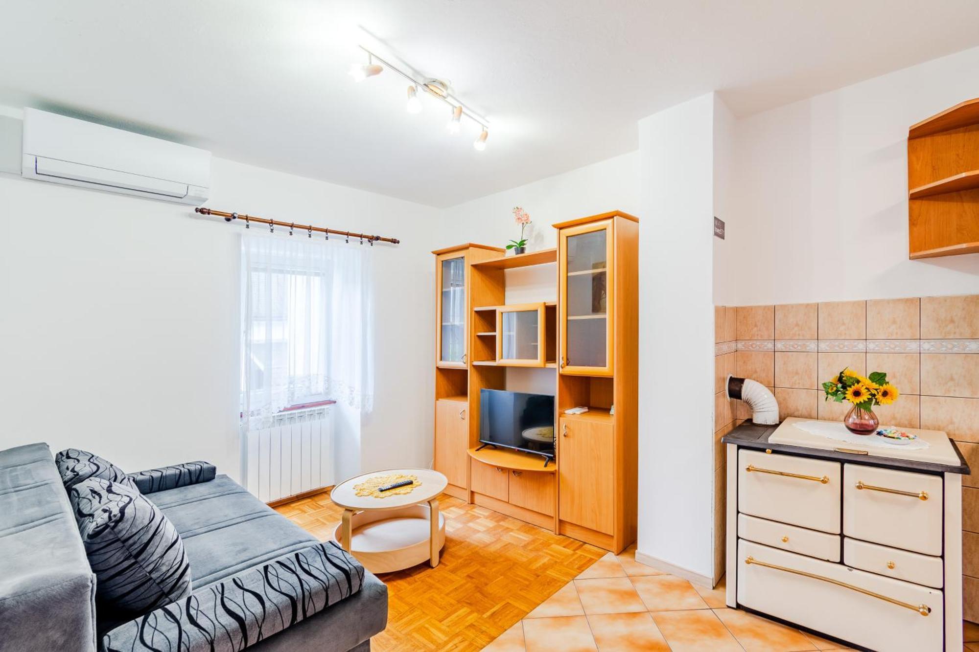 Апартаменты Apartmaji Hosnar Бовец Экстерьер фото